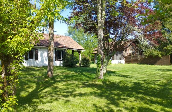 MAISON A COLOMBAGES RENOVEE AVEC GITE INDEPENDANT SUR 2700 M2 DE TERRAIN A LACQUY — photo 2