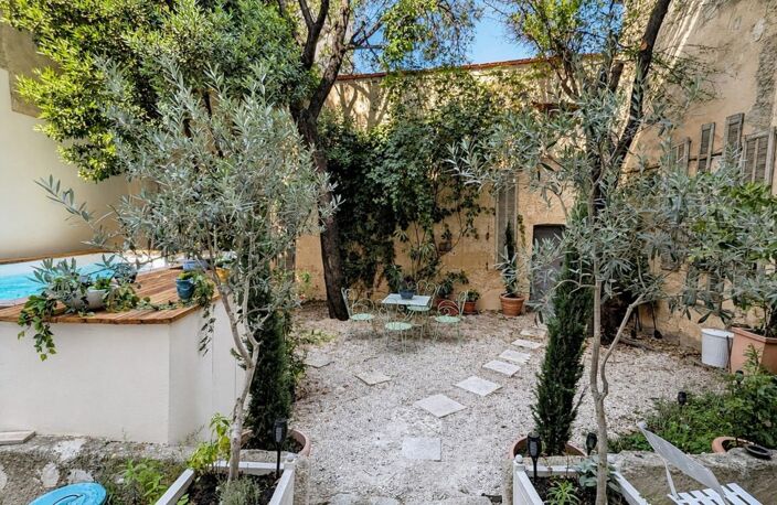SALON-DE-PROVENCE (13) | Cœur de ville : maison de caractère de 10 pièces, 7 chambres avec jardin et piscine chauffée — photo 3