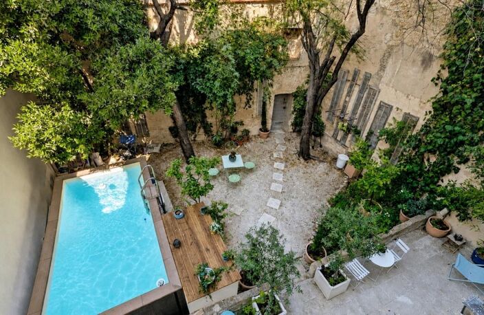SALON-DE-PROVENCE (13) | Cœur de ville : maison de caractère de 10 pièces, 7 chambres avec jardin et piscine chauffée — photo 4