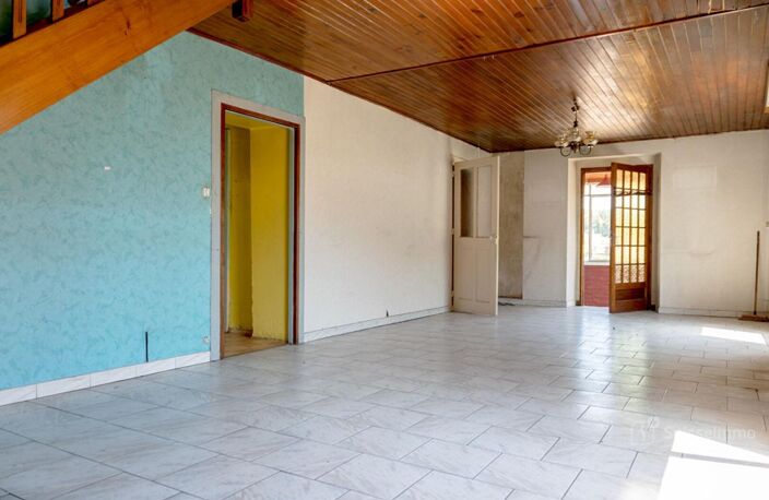Maison à rénover avec beau potentiel sur terrain de plus de 8 ares — photo 2