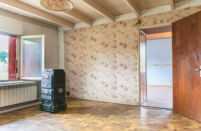 Maison à rénover avec beau potentiel sur terrain de plus de 8 ares — photo 5
