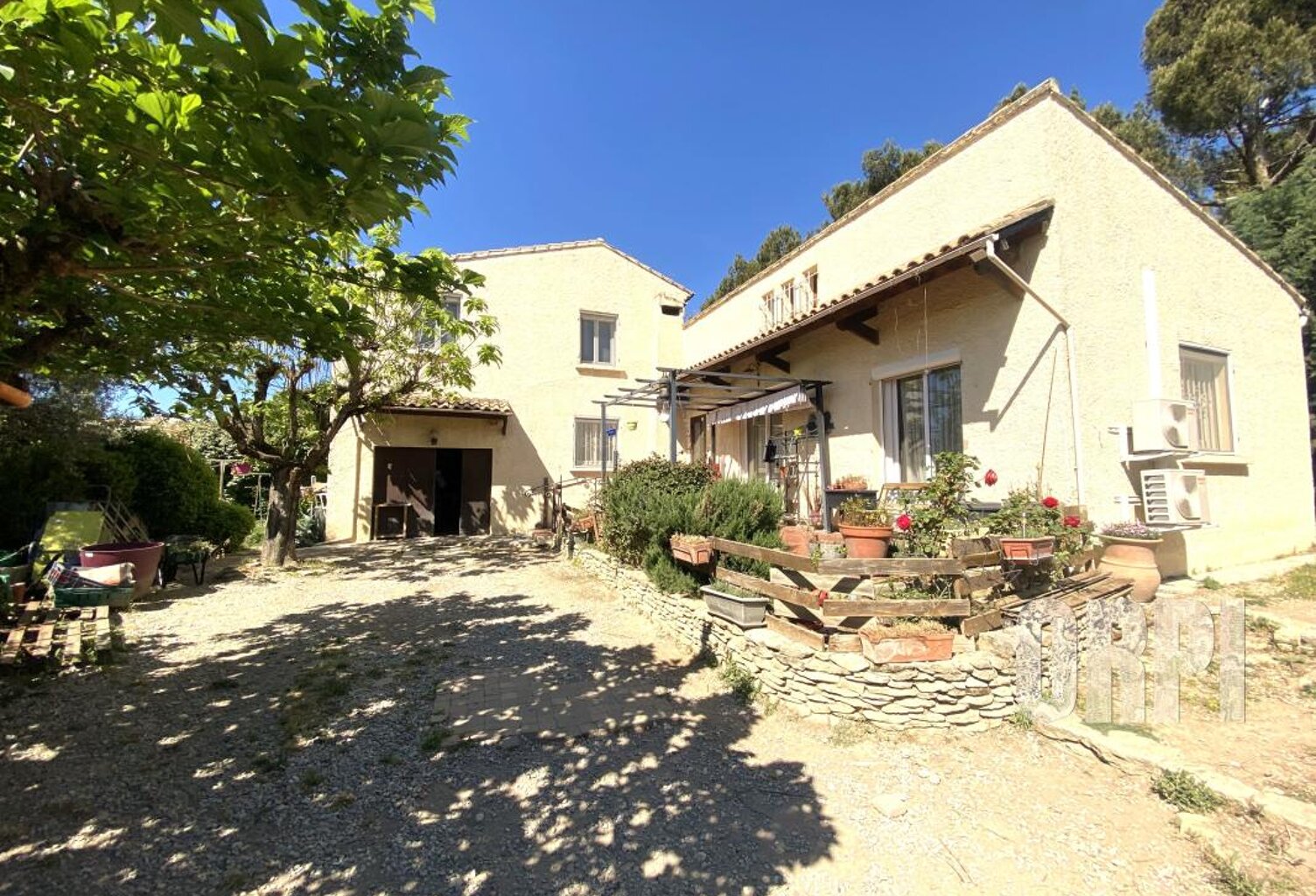 A vendre, maison cossue avec de beaux volumes ! — photo 1