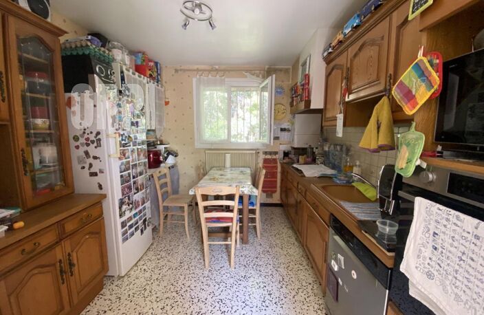 A vendre, maison cossue avec de beaux volumes ! — photo 3