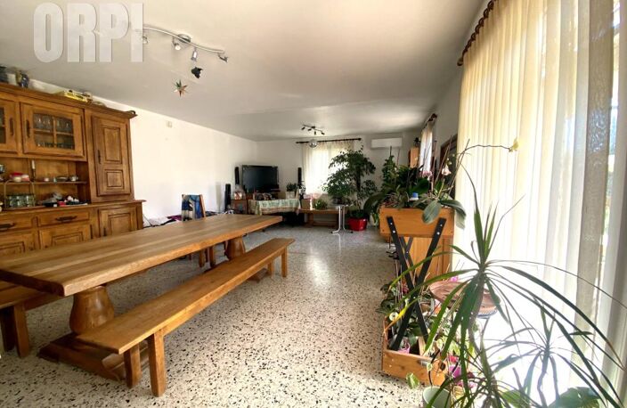 A vendre, maison cossue avec de beaux volumes ! — photo 4