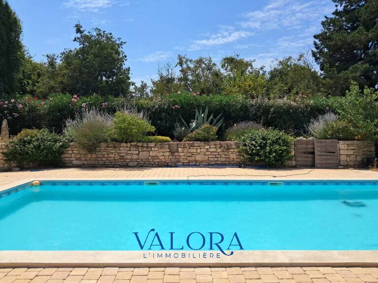 PROPRIETE AUX ACCENTS PROVENÇAUX AVEC PISCINE ET JARDIN PAYSAGER — photo 1