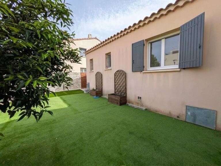 Maison de plain-pied récente avec jardin — photo 1