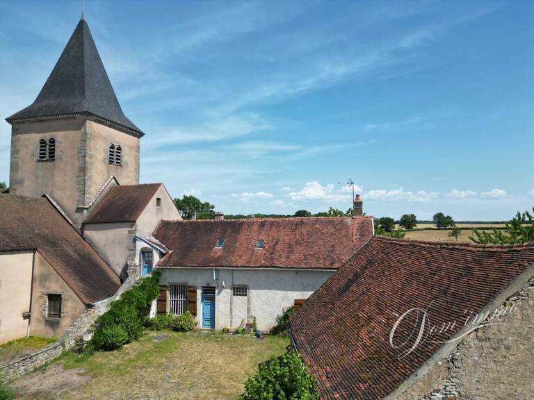En exclusivité au coeur de l'Auxois: Ancien presbytère — photo 1