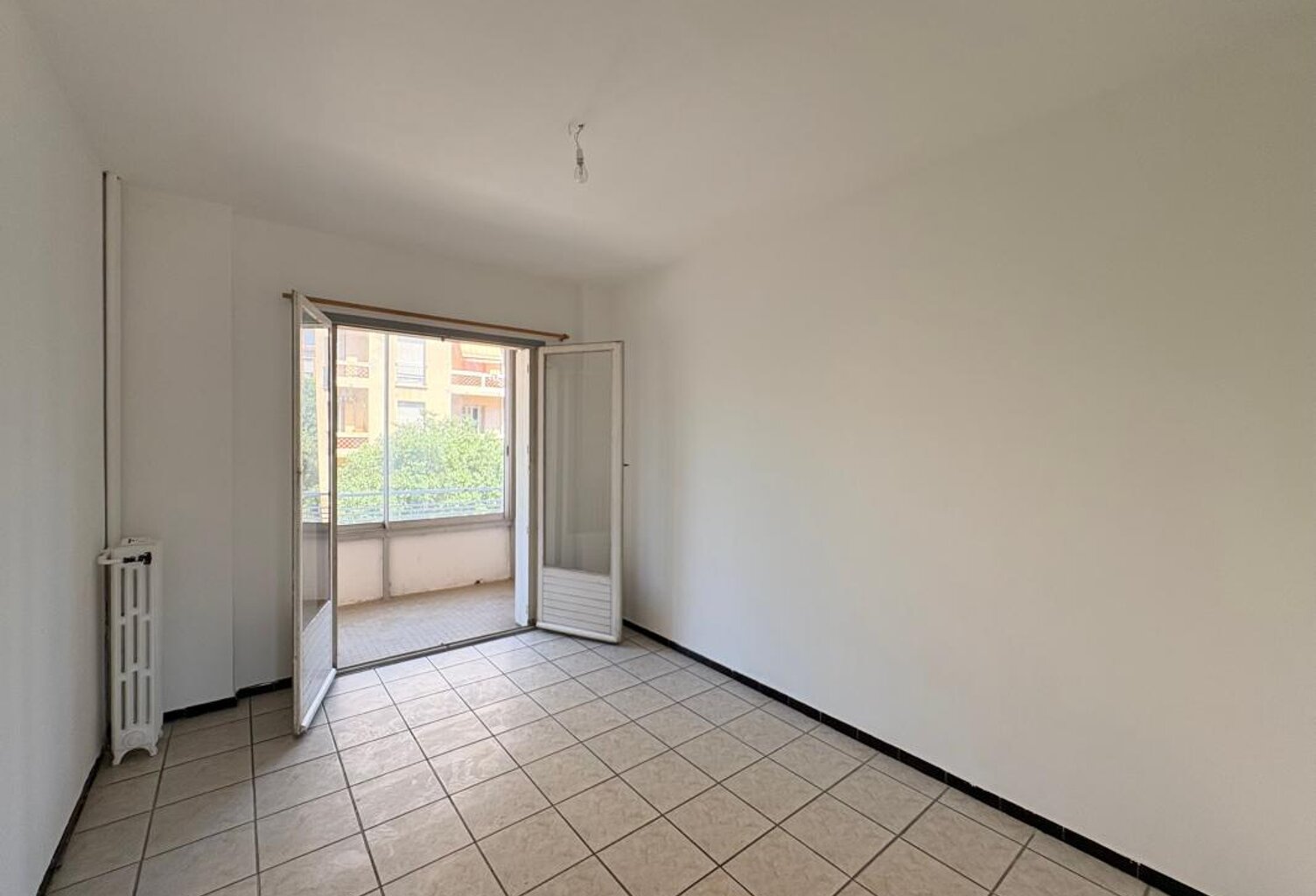 Appartement À Vendre T3 Toulon — photo 1