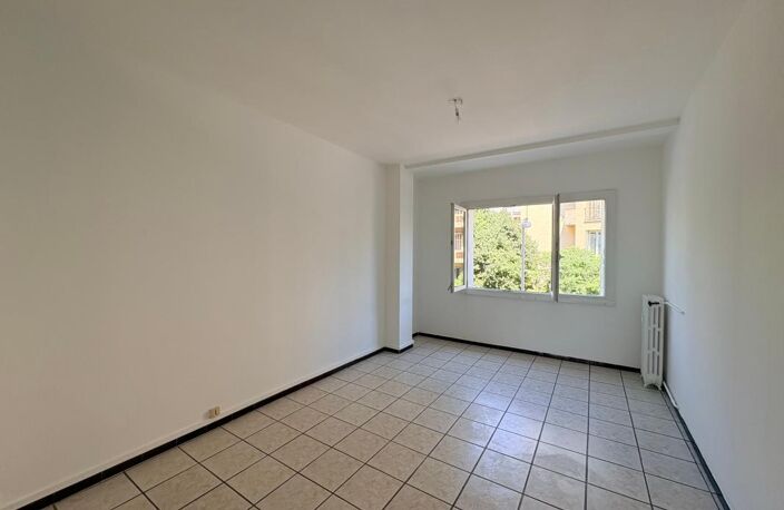 Appartement À Vendre T3 Toulon — photo 2