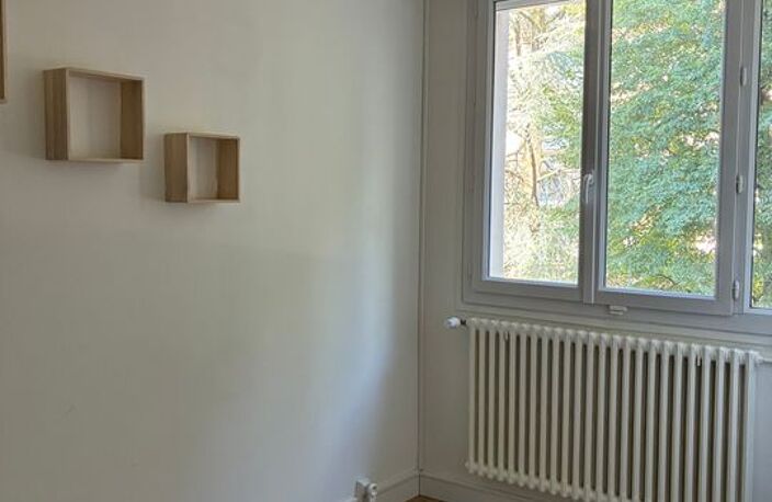 Appartement de 55m2 à louer sur Saint-Étienne — photo 4