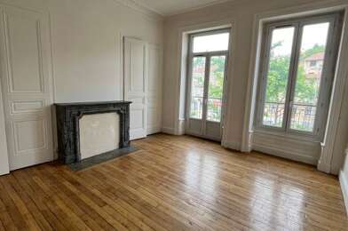 Appartement 3 pièces 670 €