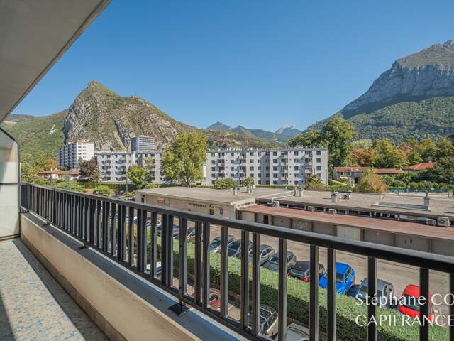 Appartement à vendre 3 pièces SAINT EGREVE (38) — photo du bien