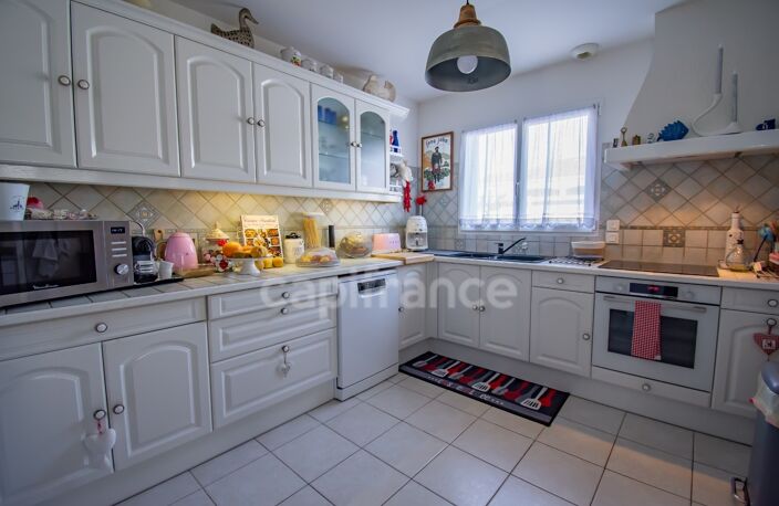 ROYAN – EXCLUSIVITÉ – CHARMANTE MAISON DE PLAIN-PIED AVEC PISCINE — photo 3