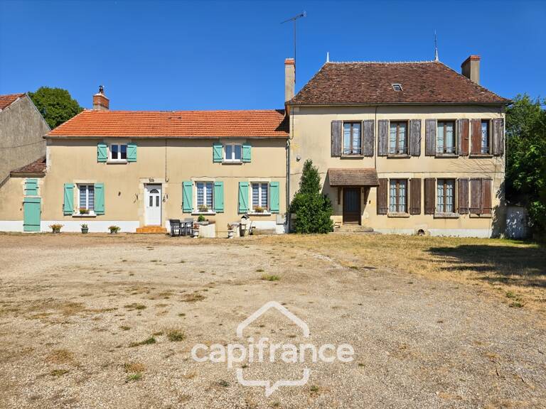 PERROY (58) - Ancien corps de ferme - 2 habitations - 750 m² de dépendances - Terrain 1,13 ha — photo 1