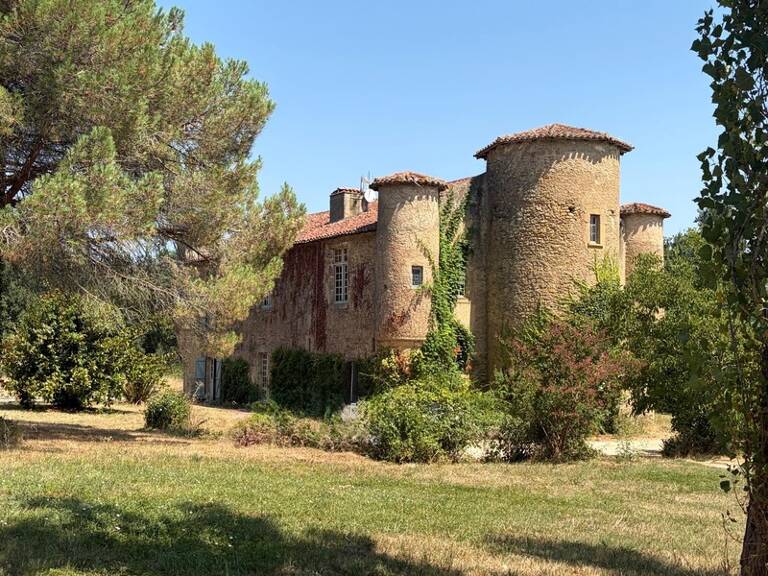 MARCIAC(32): ancienne SEIGNEURIE avec BEAU CHATEAU XIV sur 3,5ha, cachée, au bout du chemin, sans voisin, en campagne, 500m2 habitables, piscine chauffée, découvrez les riches heures des seigneurs — photo 1