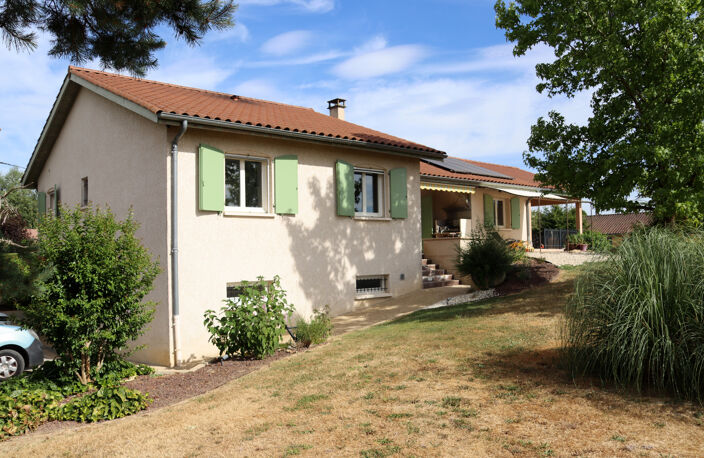 SAINT-BÉNIGNE – Villa d'exception avec piscine, vue sur les Monts du Mâconnais et terrain de 4 608 m² — photo 2
