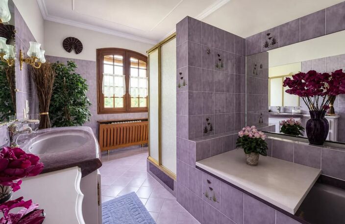 Étagnac: Spacieuse Maison 207m², 4 Ch, Terrain — photo 3
