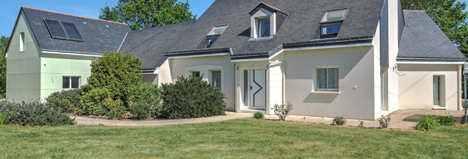 Maison 8 Pièces 203 m² à vendre à Longué-Jumelles (49160)