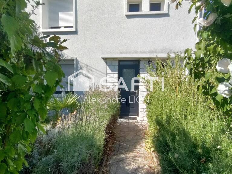 Grande Maison familiale, proche écoles et commerces et centre ville, dans un quartier calme, grand jardin boisé — photo 1