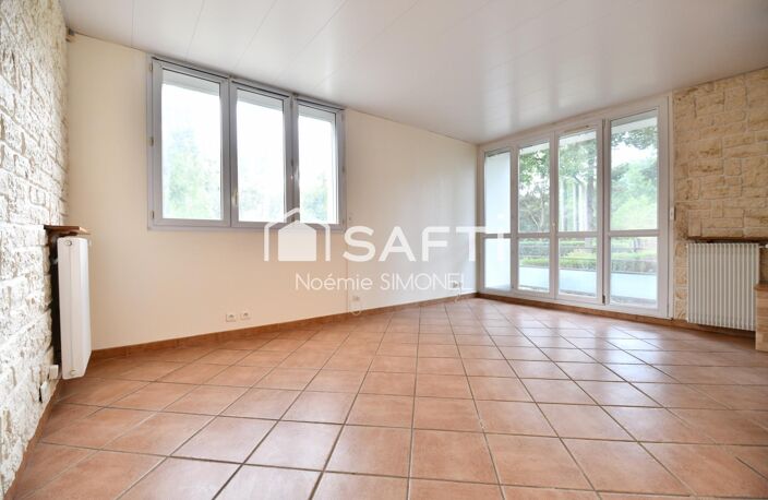 Grand appartement de quatre pièces! Ravalement récent! — photo 2