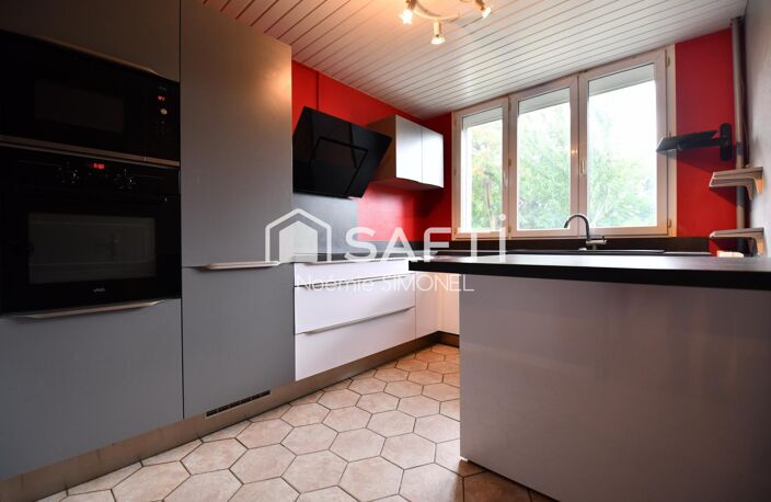 Grand appartement de quatre pièces! Ravalement récent! — photo 5