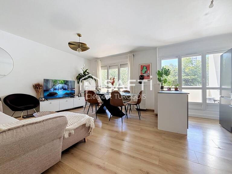 Appartement 84 m² avec 3 chambres, balcon, ascenseur — photo 1
