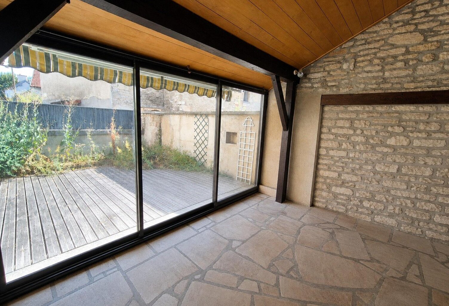 Maison d'habitation — photo 1