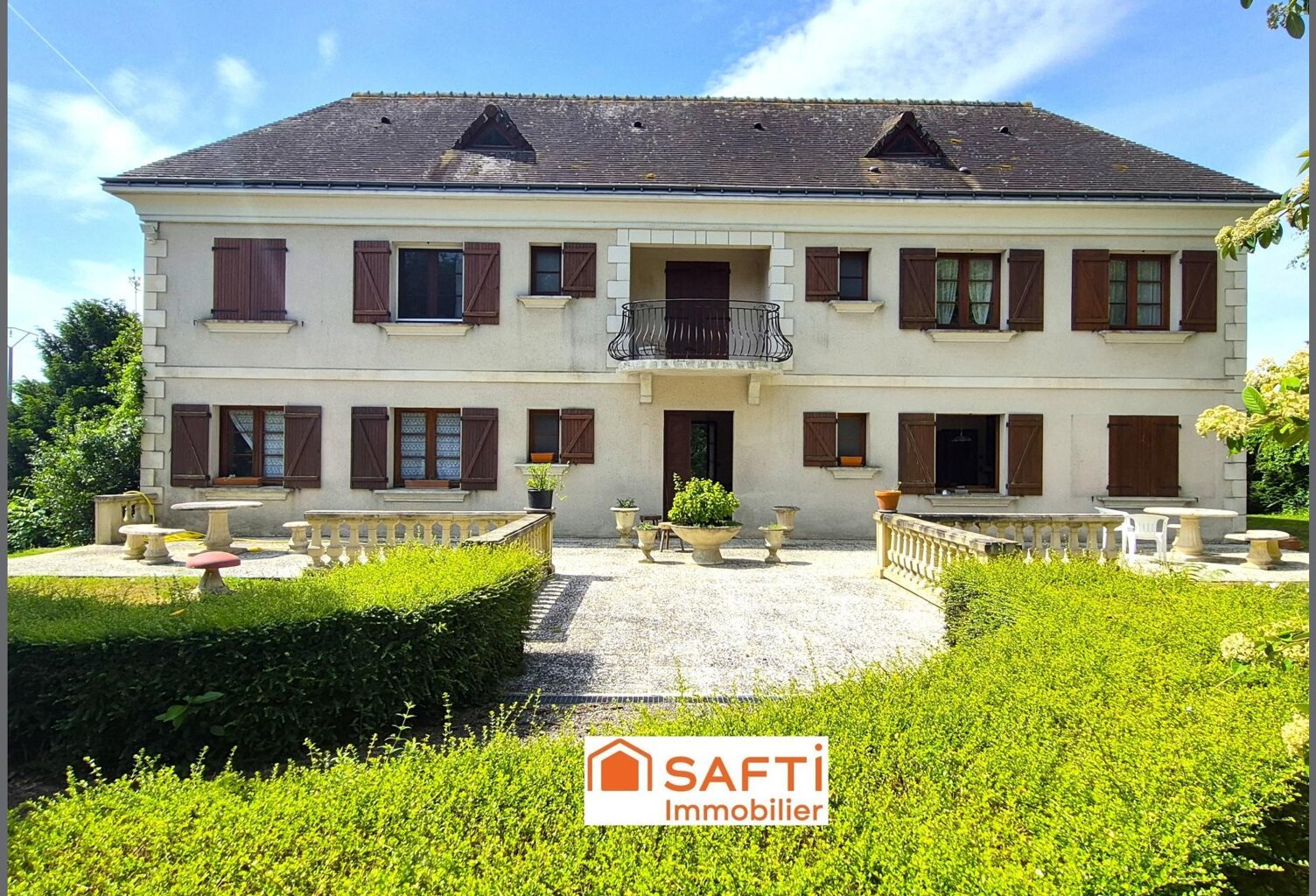 VILLA 360m² - Parc 1,7 hectare - 8 Ch - 15min A10 — photo 1