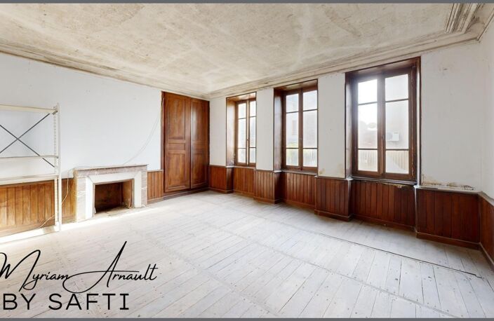 Maison de Maître, plein centre ville, 190 m², cave et dépendance — photo 4