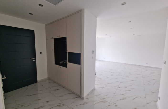 MAISON EN CONSTRUCTION - 11800 FLOURE — photo 4