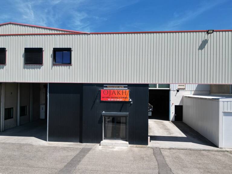 Immobilier Professionnel à vendre Meyzieu — photo 1