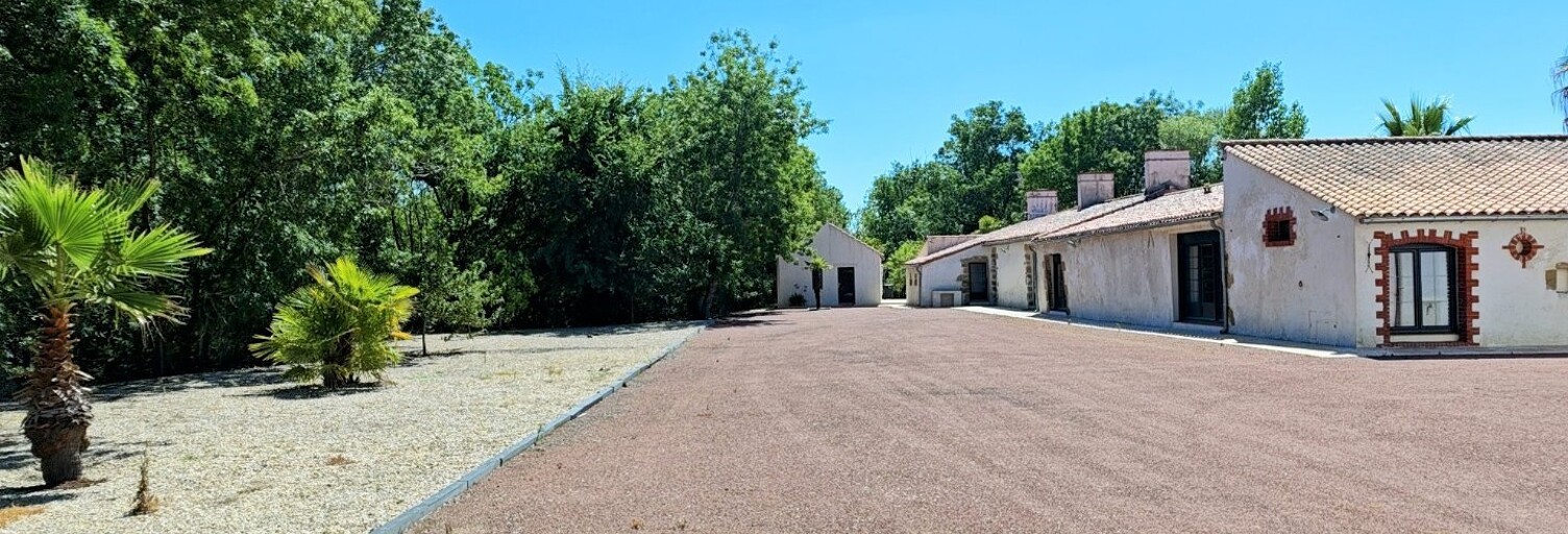 Maison 12 Pièces 287 m² à vendre à Sallertaine (85300)