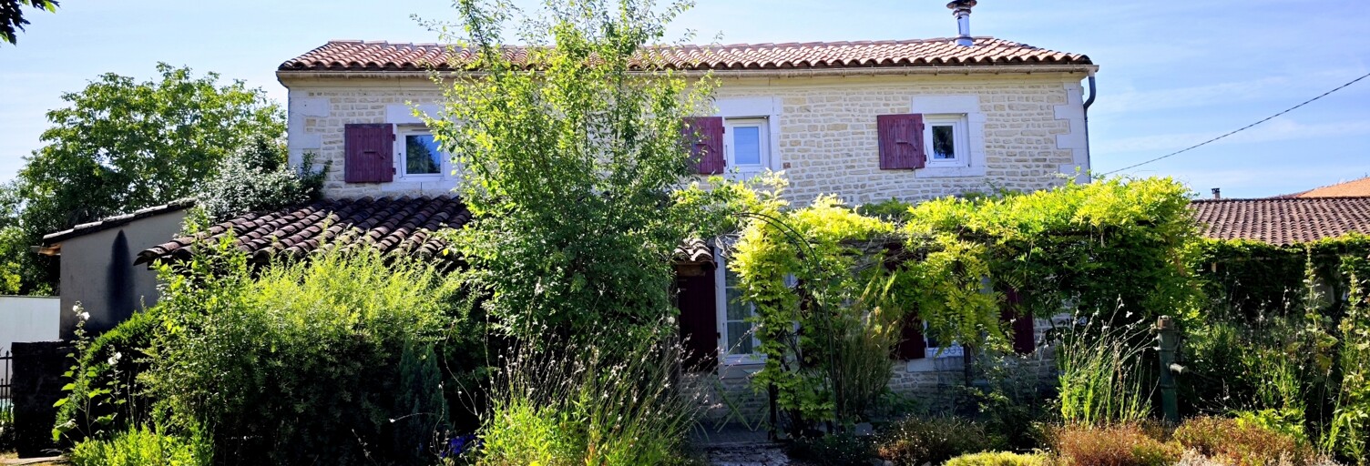 Maison 9 Pièces 181 m² à vendre à Romazières (17510)