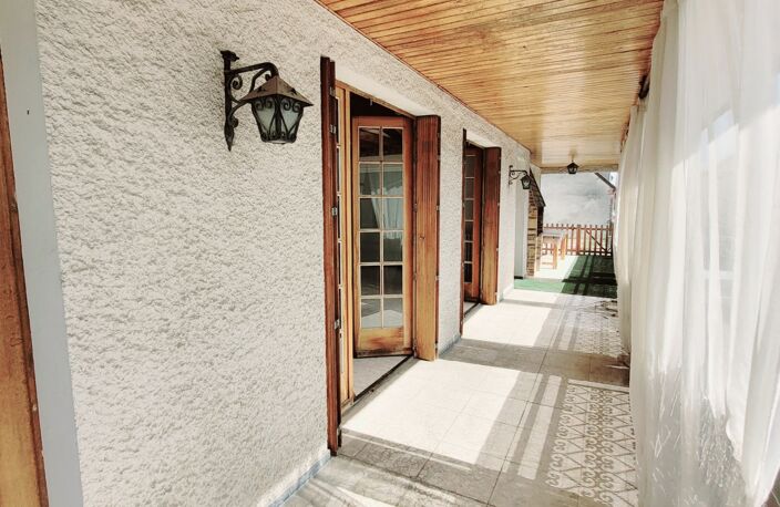 Vente Maison/villa 5 pièces — photo 2