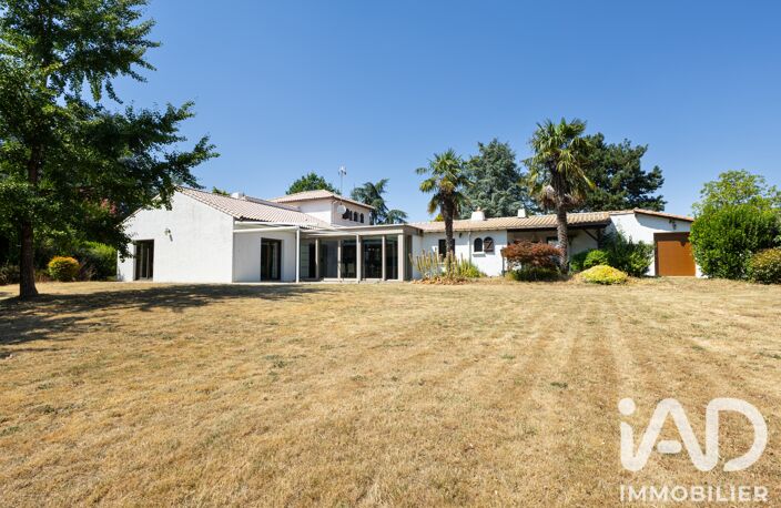 Vente Maison/villa 12 pièces — photo 2