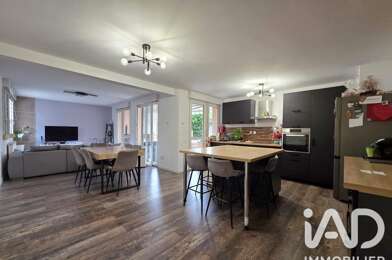 Appartement 4 pièces 144000 €