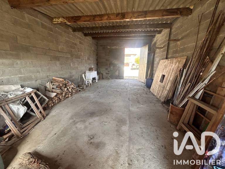 Vente Garage 47 m&sup2; — photo 1