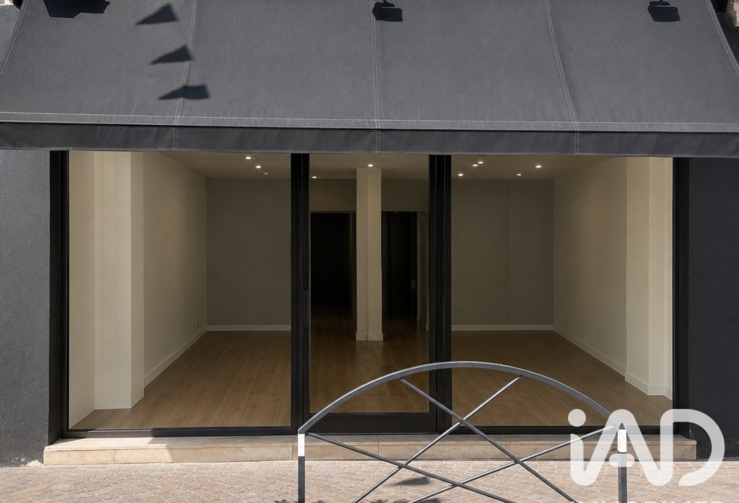 Vente Boutique/Local commercial 74 m&sup2; — photo 1