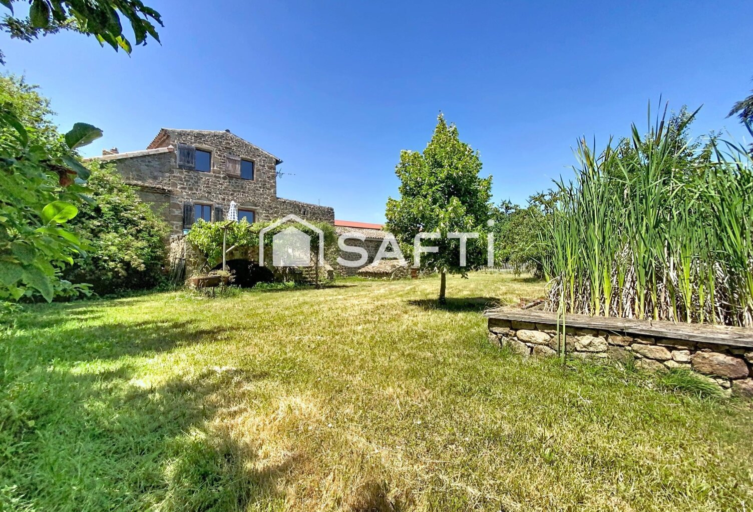 Maison de caractère en pierre — photo 1