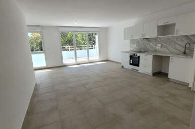 Appartement 4 pièces 985 €