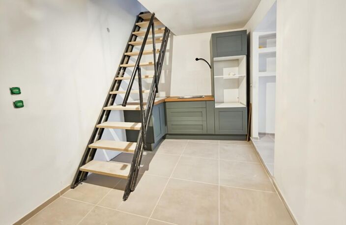 À Vendre à Montfrin - Maison de village de 67m² avec garage — photo 4