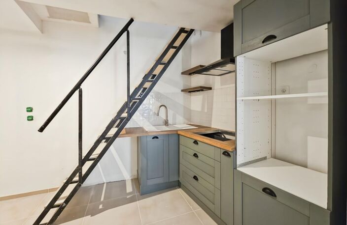 À Vendre à Montfrin - Maison de village de 67m² avec garage — photo 5