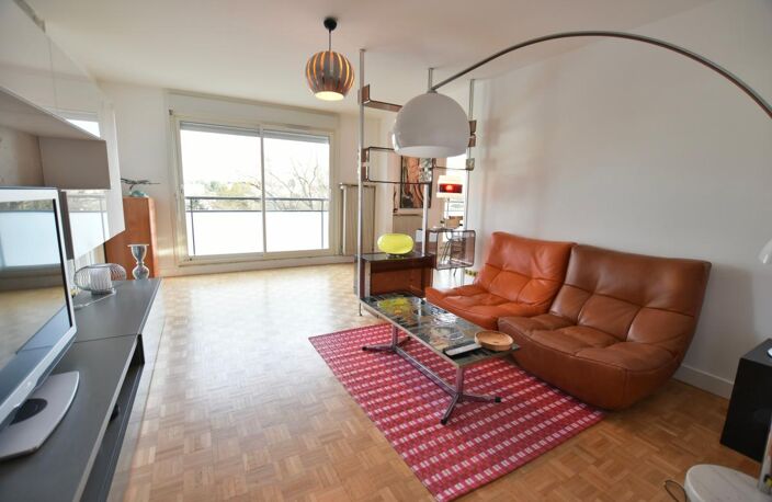 Appartement isolé 93 m2 avec parking À Vendre — photo 4