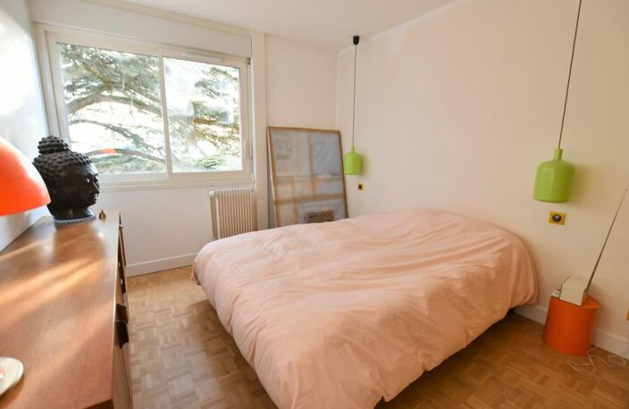 Appartement isolé 93 m2 avec parking À Vendre — photo 5