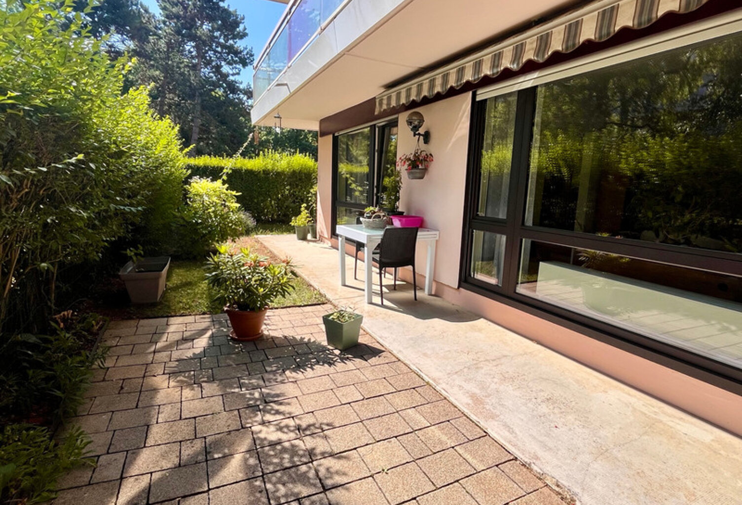 Appartement de standing avec terrasse et jardin — photo 1