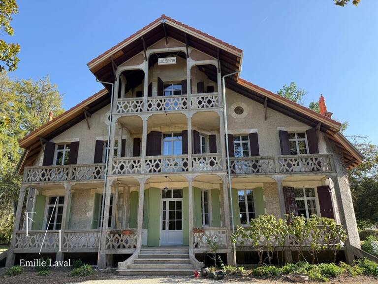 Maison atypique de 9 chambres et 6 salles de bain à Pineuilh 33 — photo 1
