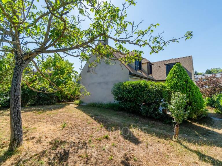 MONTESSON VILLAGE - Maison 9 Pièces + Sous-sol — photo 1