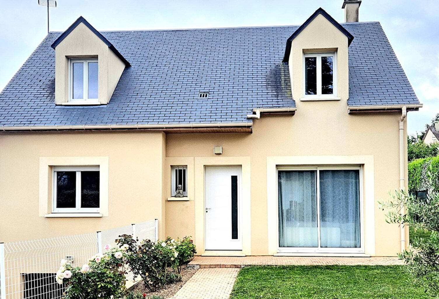 Vernon - Maison récente de 2010 de 96.41 m2 - 4 chambres sur sous-sol total - Jardin plat de  891 m2 -  Prix :  345.000 — photo 1