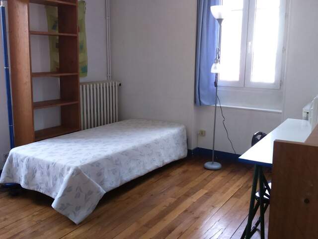 Chambre de 15m2 à louer sur Orléans — photo du bien