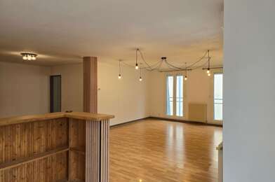 Appartement 4 pièces 880 €